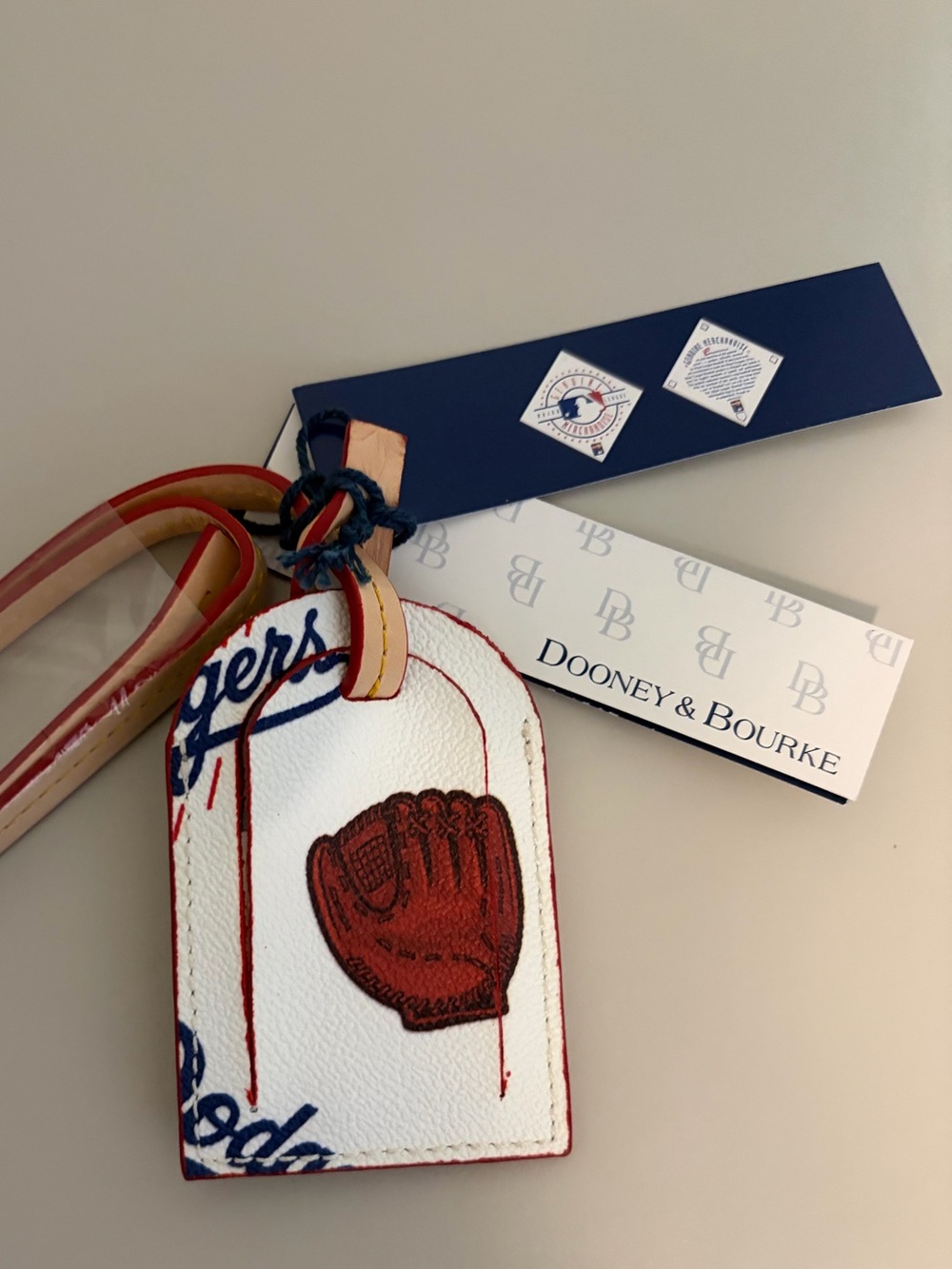 Dooney & Bourke L.A. Dodgers Luggage Tag - Picture 2 of 5